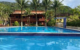Linda casa em condomínio Sun House Maresias com piscina - 50 m da praia